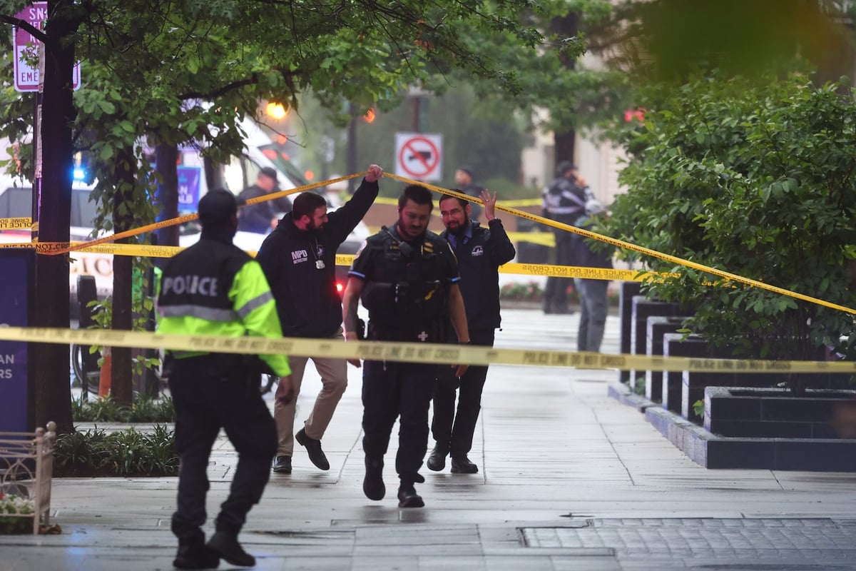 Suspected Gunman Dead After Exchange Of Fire Near White House