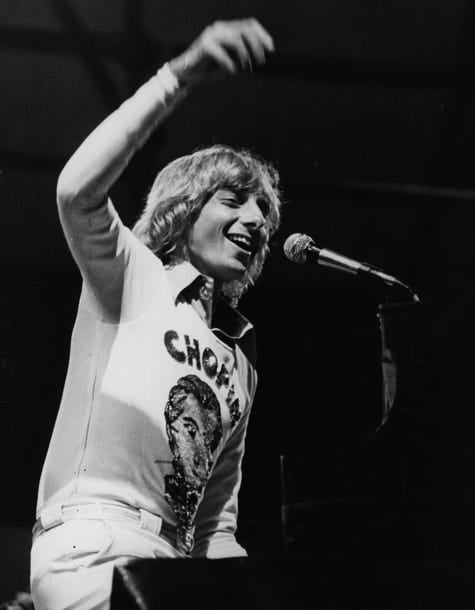 Barry Manilow's Half-Century Career Still Has Fans Singing