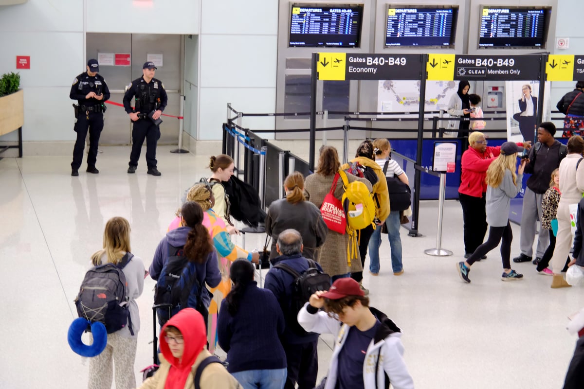 Dem DHS Shutdown Risks Airport Doomsday
