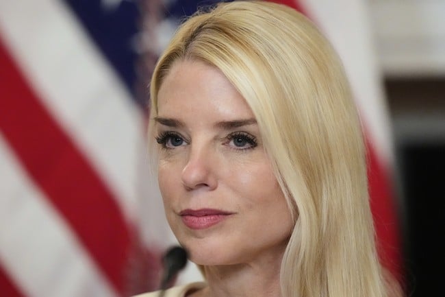 Appeals Court OKs Trump Deportations to Safe Third Countries