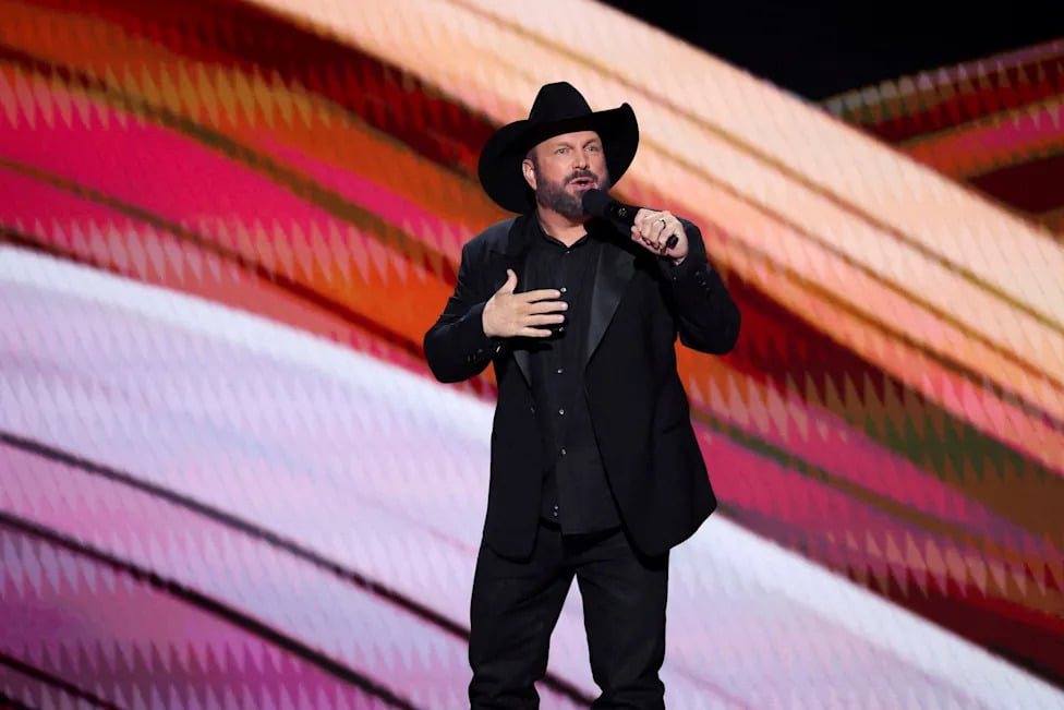 Garth Brooks Reportedly Weighs $2 Billion Music Catalog Sale